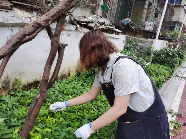 南昌市政建設(shè)集團(tuán)開展我為群眾辦實(shí)事大掃除活動6002.jpg